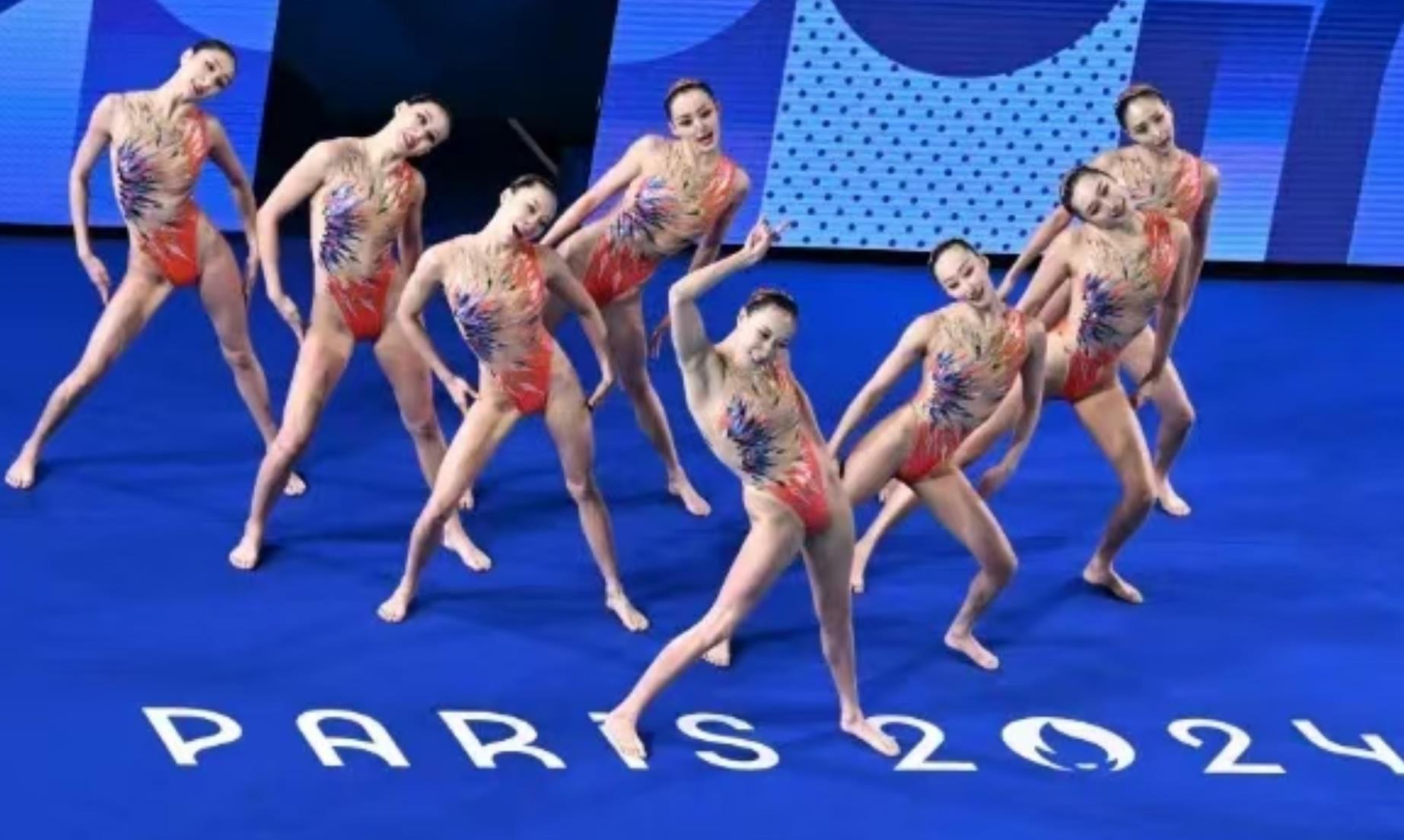 古尔芬克尔独造3球费利佩双响 蓉城4-1大胜海港